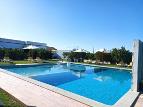  Villa dos I's com Piscina Privada - 12 a 28 px  Алгош